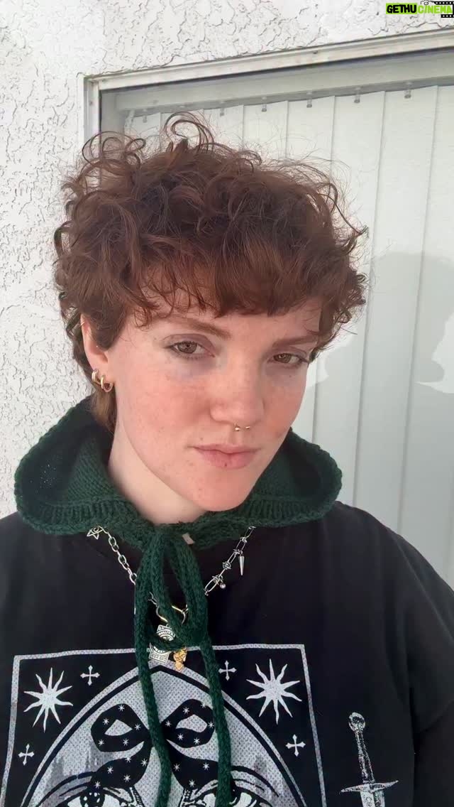 Shannon Purser - 13.3K Likes - I think I’m officially ready to be a #knitfluencer and shill for Big Yarn (actually, little yarn. pls tag your favorite independent yarn makers/retailers) 

pattern is the afternoon bonnet by @claudiathyroneknits
yarn is @cascadeyarns superwash merino in pine 🌲

#knitting #knitstagram