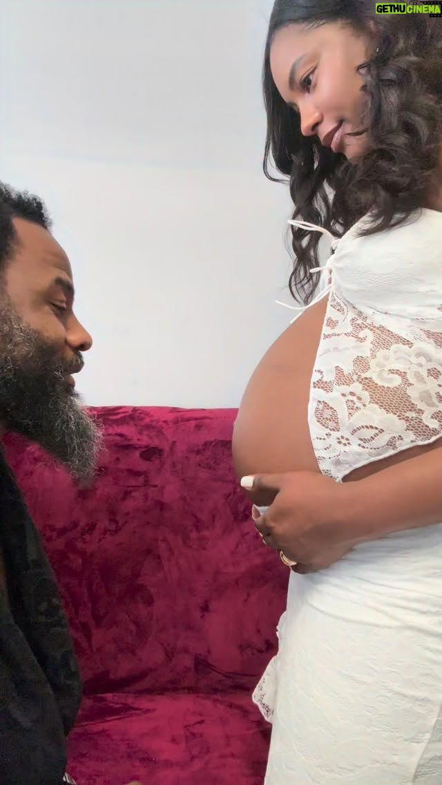 Sharam Diniz - 65K Likes - FELIZ DIA INTERNACIONAL DA MULHER 

Ohhh que fofo 😅🤍