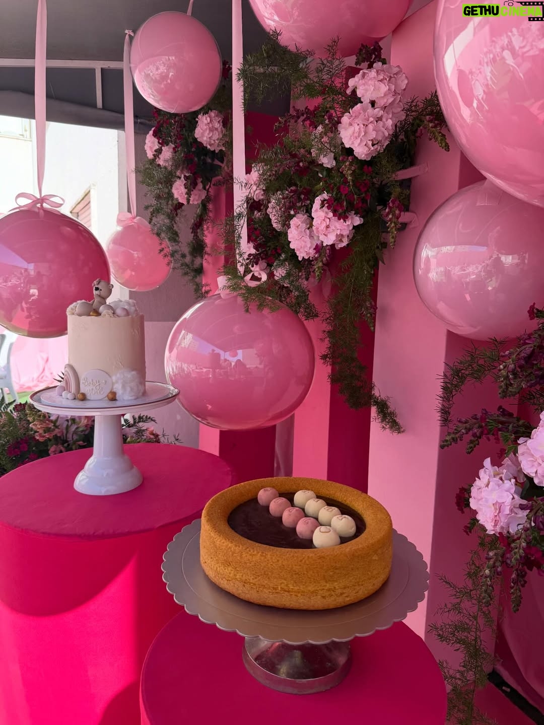 Sharam Diniz - 16.3K Likes - Obrigada
 @deslumbre.oficial x @deslumbre.kids 🎀
A viver um sonho, muito lindo. 💖🌸

#ShaniyaBabyShower 🧸