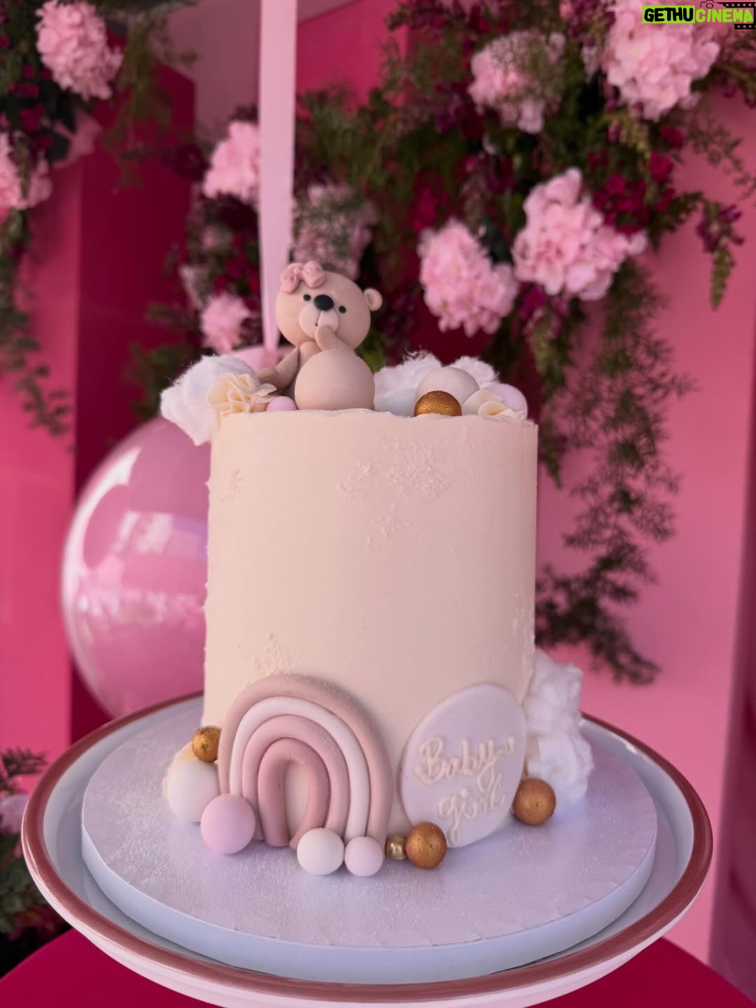 Sharam Diniz - 16.3K Likes - Obrigada
 @deslumbre.oficial x @deslumbre.kids 🎀
A viver um sonho, muito lindo. 💖🌸

#ShaniyaBabyShower 🧸