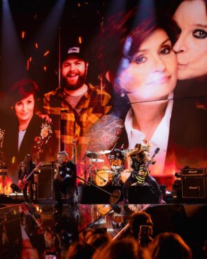 Sharon Osbourne Instagram - a legend’s tribute to a legend 🖤