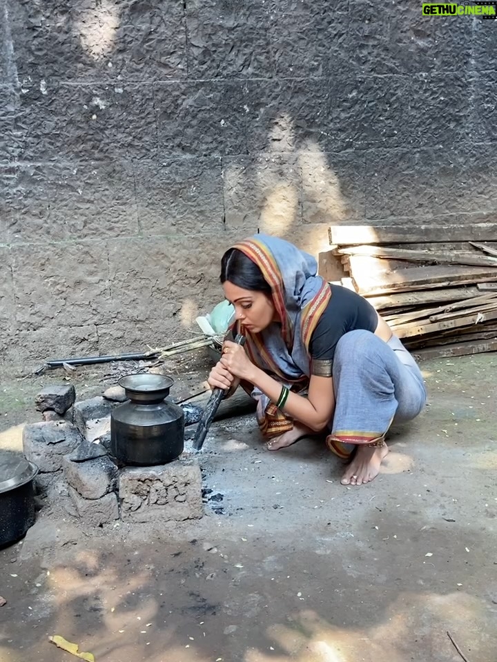Sheena Chohan - 2.1K Likes - Last week, I received the Best Actress Award for Sant Tukaram — a role that changed me from the inside out.

Thank you to the Women’s Leadership Congress and the World Leadership Congress for honouring me with this award.🙏

Avali transformed me. She stretched my strength, deepened my faith, and taught me the power of standing firm in truth. Fierce yet devoted, grounded yet unshakeable — she feels fully, speaks boldly, and refuses to shrink. Living her journey reshaped mine.

Sharing a few BTS moments here — glimpses that hold her fire and devotion beyond the frame.

Thank you to my director, Aditya Om, for believing in me and trusting me with Avali.💛

#SheenaChohan #Avali #SantTukaram #BestActress #WomenLeadershipCongress WorldLeadershipCongress AdityaOm IndianCinema EpicDrama ActorLife