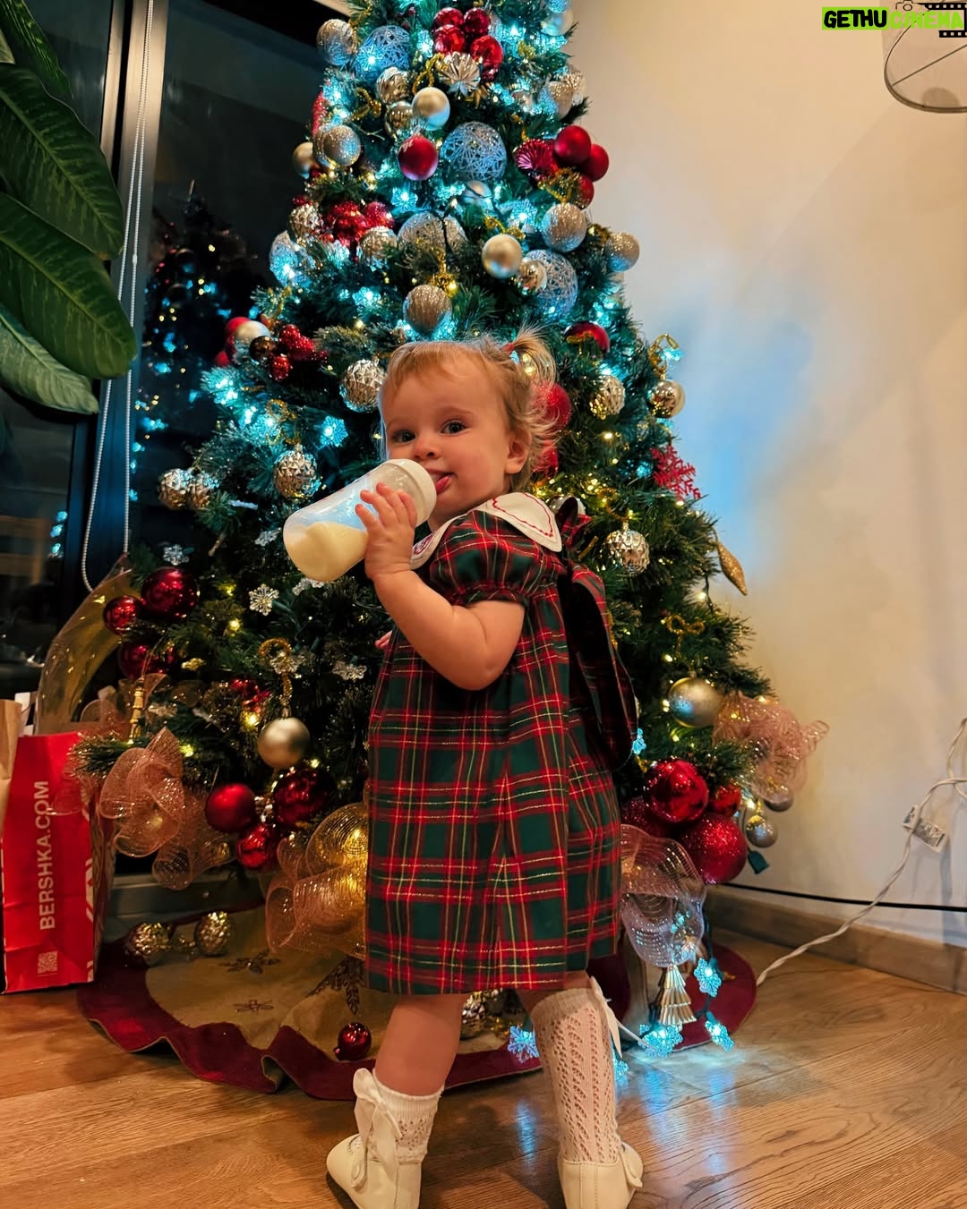 Sheryl Rubio - 258.4K Likes - This is all I want for Christmas 🥹✨