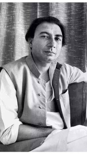 Shilpa Rao Instagram - Happy birthday #Sahir Sahab … your poetry mirrors our society. On one hand you have written what we feel but can’t say and on the other you write to give us hope.
All your words are ❤️.
#sahirludhianvi #shilparao