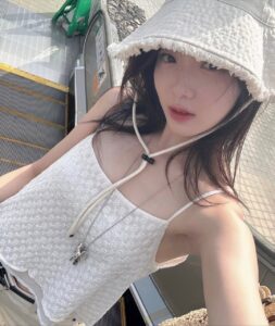 Actress Shin Ji-yeon HD Photos and Wallpapers November 2025