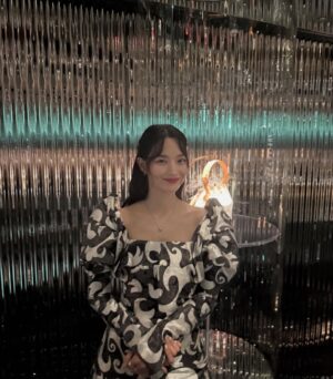 Shin Min-a Instagram - Louis vuitton visionary journeys, Seoul 
@louisvuitton 🖤