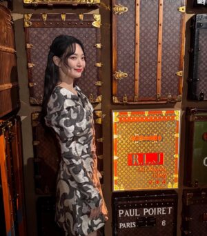 Shin Min-a Instagram - Louis vuitton visionary journeys, Seoul 
@louisvuitton 🖤