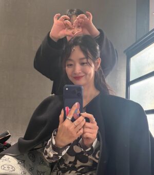 Shin Min-a Instagram - Louis vuitton visionary journeys, Seoul 
@louisvuitton 🖤