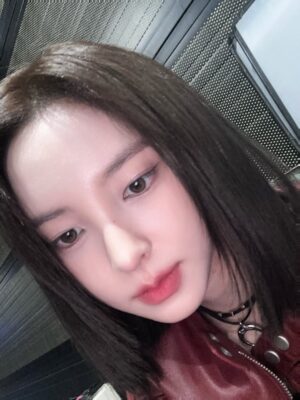 Shin Su-hyun Instagram - 나 초능력 있어 !! @netflixkr