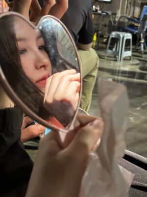 Shin Su-hyun Instagram - 나 초능력 있어 !! @netflixkr