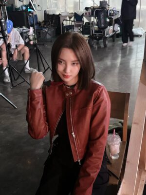 Shin Su-hyun Instagram - 나 초능력 있어 !! @netflixkr