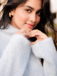 Actress Shivani Narayanan HD Photos and Wallpapers January 2026