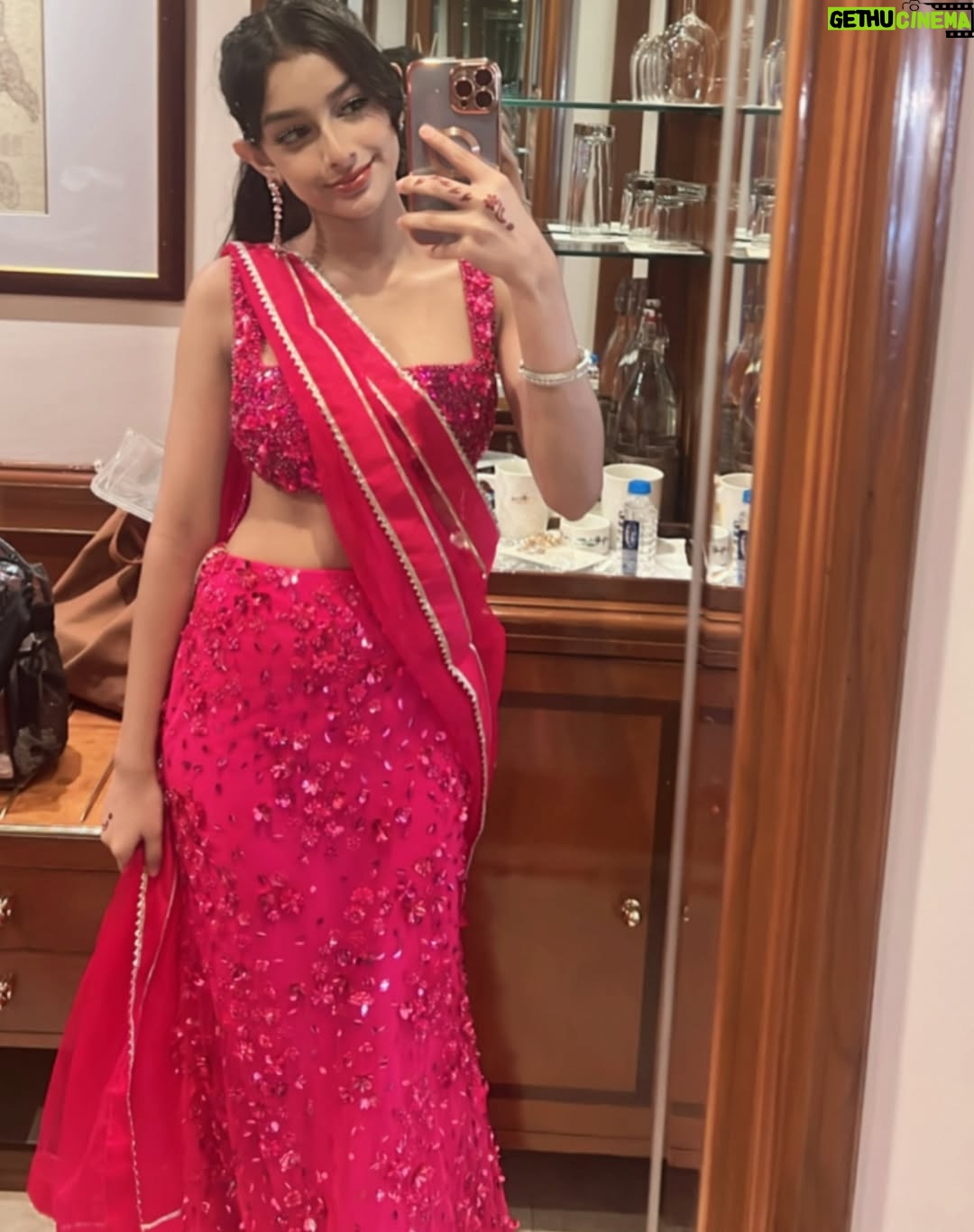 Shivika Rishi - 27.2K Likes - Pouring the character Arya #fourmoreshotsplease #fourmoreshotspleaseonprime onto your feed #newwork 

#sundaypost #instagram