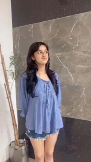 Shivika Rishi Instagram - 💙🐬✨

Baila con la Ola
#trend #viral #reelsfeelit #viraltrending #dancevideos