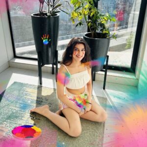 Shivika Rishi Instagram - Happy Holi♥️🧡🩵🩷🩶💙💚💛💜to all of you

#happyholi❤️ #holi2026 #instagramphotography #photostagram #explorepage