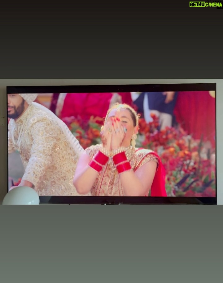 Shivika Rishi - 27.2K Likes - Pouring the character Arya #fourmoreshotsplease #fourmoreshotspleaseonprime onto your feed #newwork 

#sundaypost #instagram