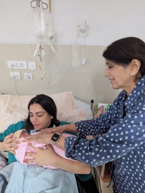 Shraddha Arya Instagram - A year ago, in a quiet Hospital room I Held my whole world for the first time.. Life changed in an instant and so did I. Happy one year of being your mama… Happy Birthday My forever Miracles 🩷🩵!!!