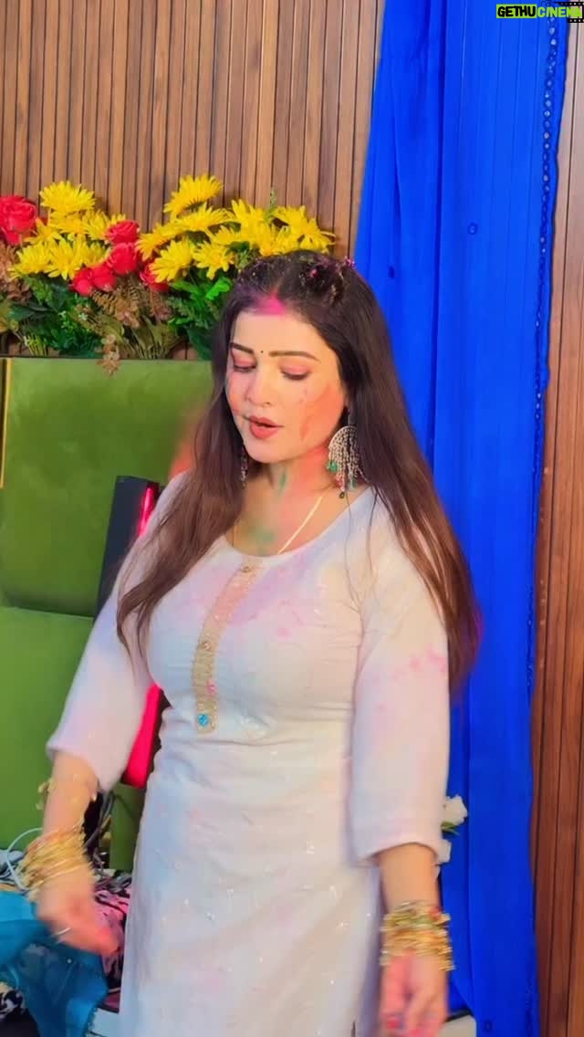 Shweta Jaiswal - 2.5K Likes - Radha sang Holi nandlal 🫟🫟🫟🫟