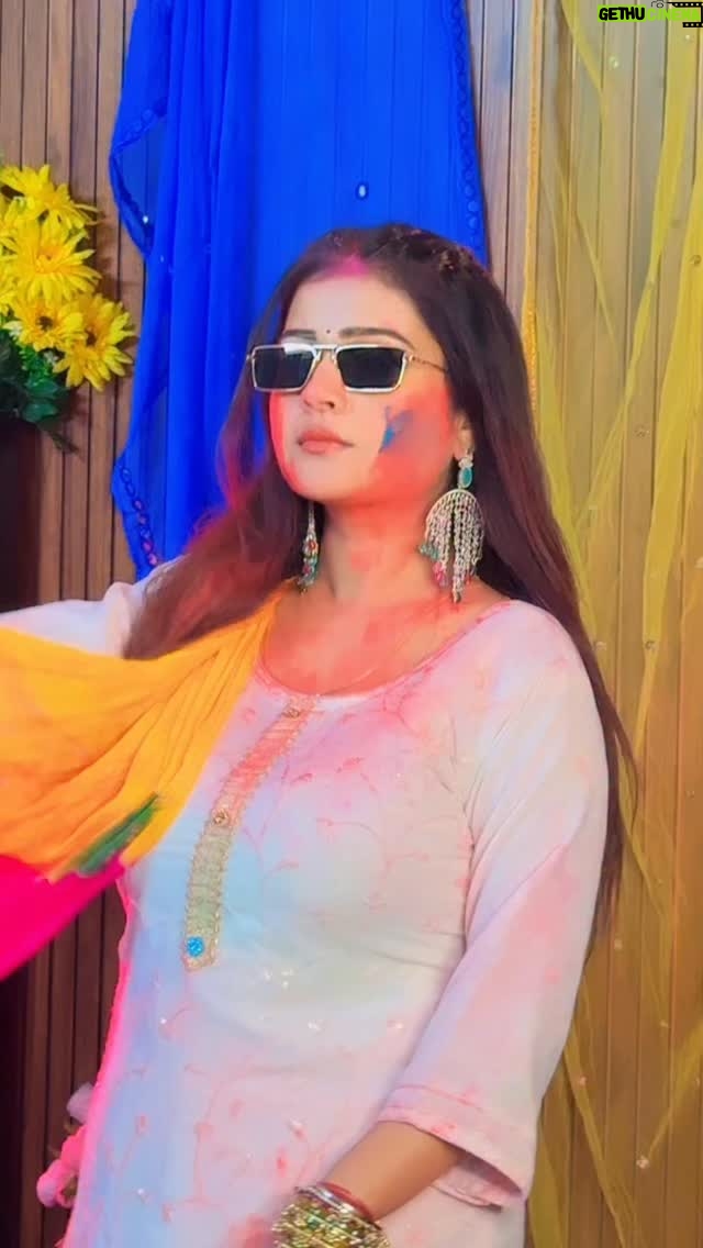 Shweta Jaiswal - 2.3K Likes - Wahi re colour ka raang piya dali