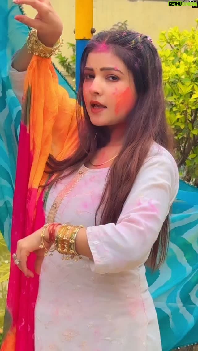 Shweta Jaiswal - 11.6K Likes - Holi khele🫟🩵💚🩷💛❤️
