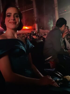 Sigrid Alegría Instagram - Yo sólo estaba grabando a mi equipo #juradoviña2026
Botín: @patricioarevalo 👠