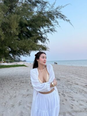 Sirin Preedeeyanon Instagram - Not trying. Just being.🐚