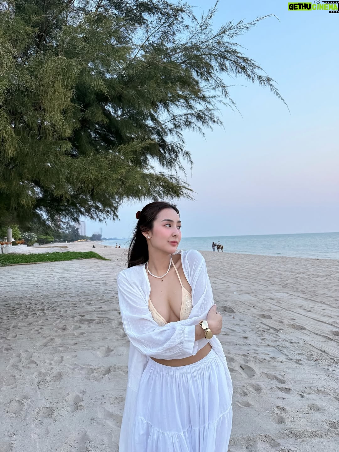 Sirin Preedeeyanon - 44K Likes - Not trying. Just being.🐚