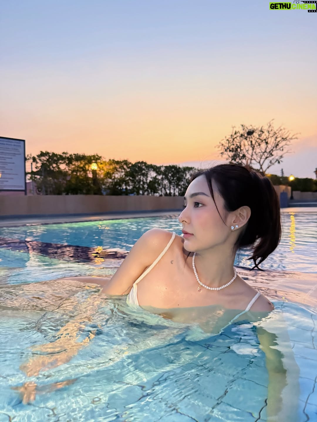 Sirin Preedeeyanon - 44K Likes - Not trying. Just being.🐚