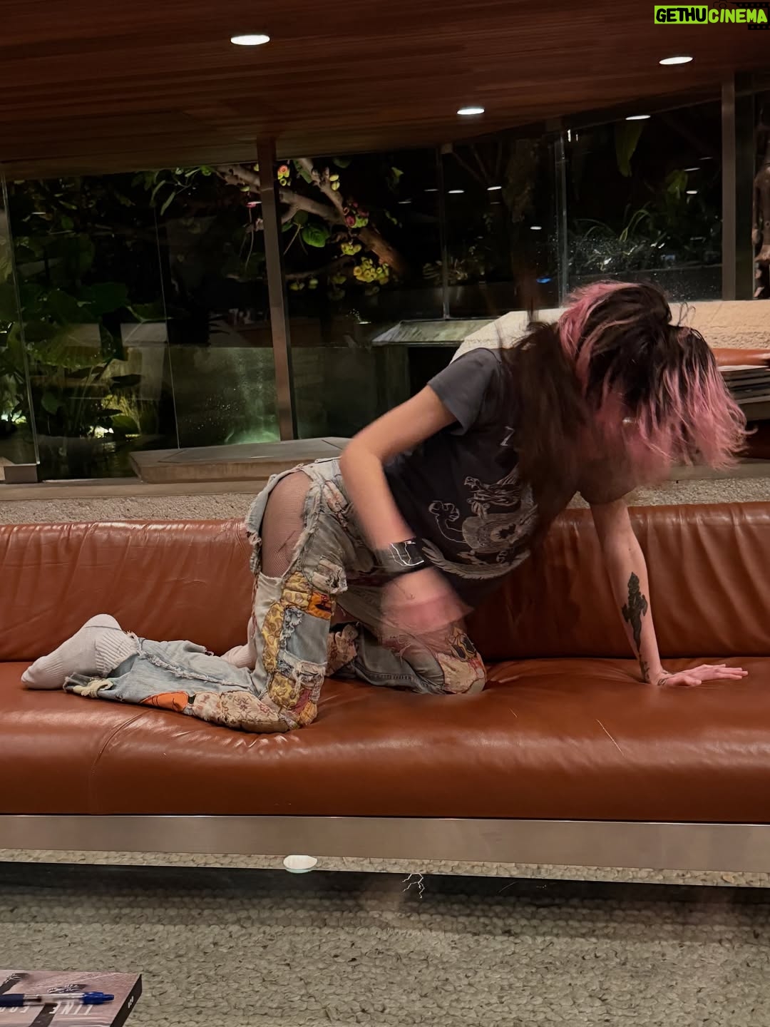 Sky Ferreira - 54.1K Likes - 
