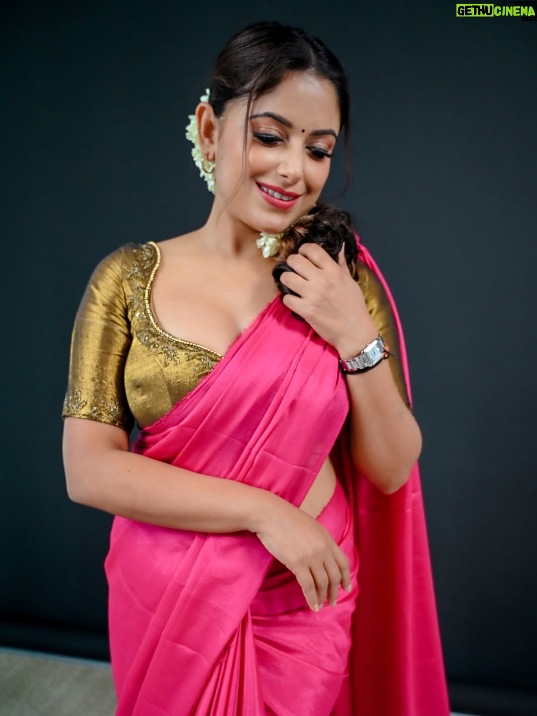 Sneha Paul - 29.3K Likes - Aaja Piya 🌸