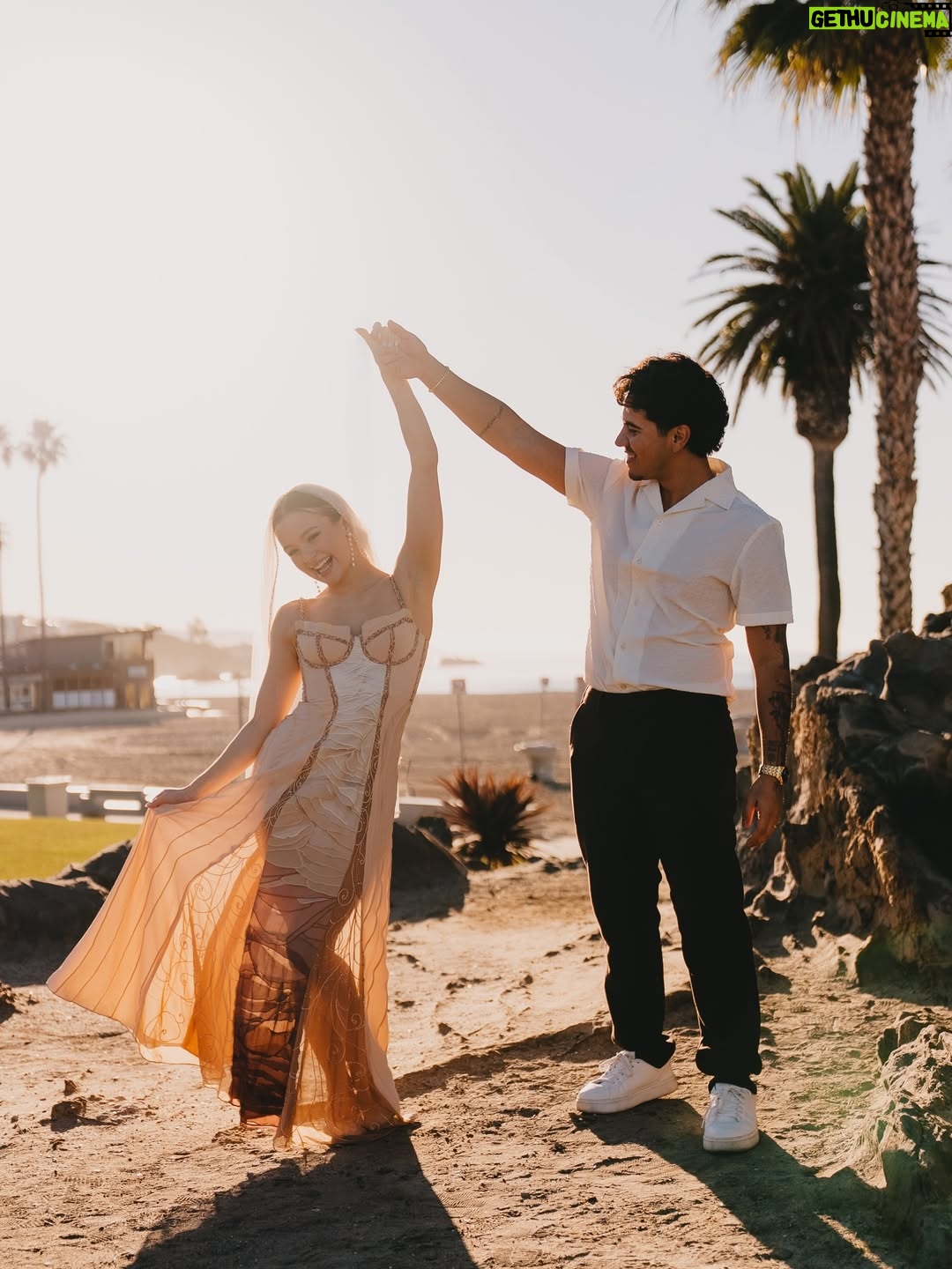 Sofya Plotnikova - 202.4K Likes - Mr. & Mrs. Prado💍🤵🏻‍♂️👰🏼‍♀️
27.01.2026
What God has joined together, let no one separate.🤍