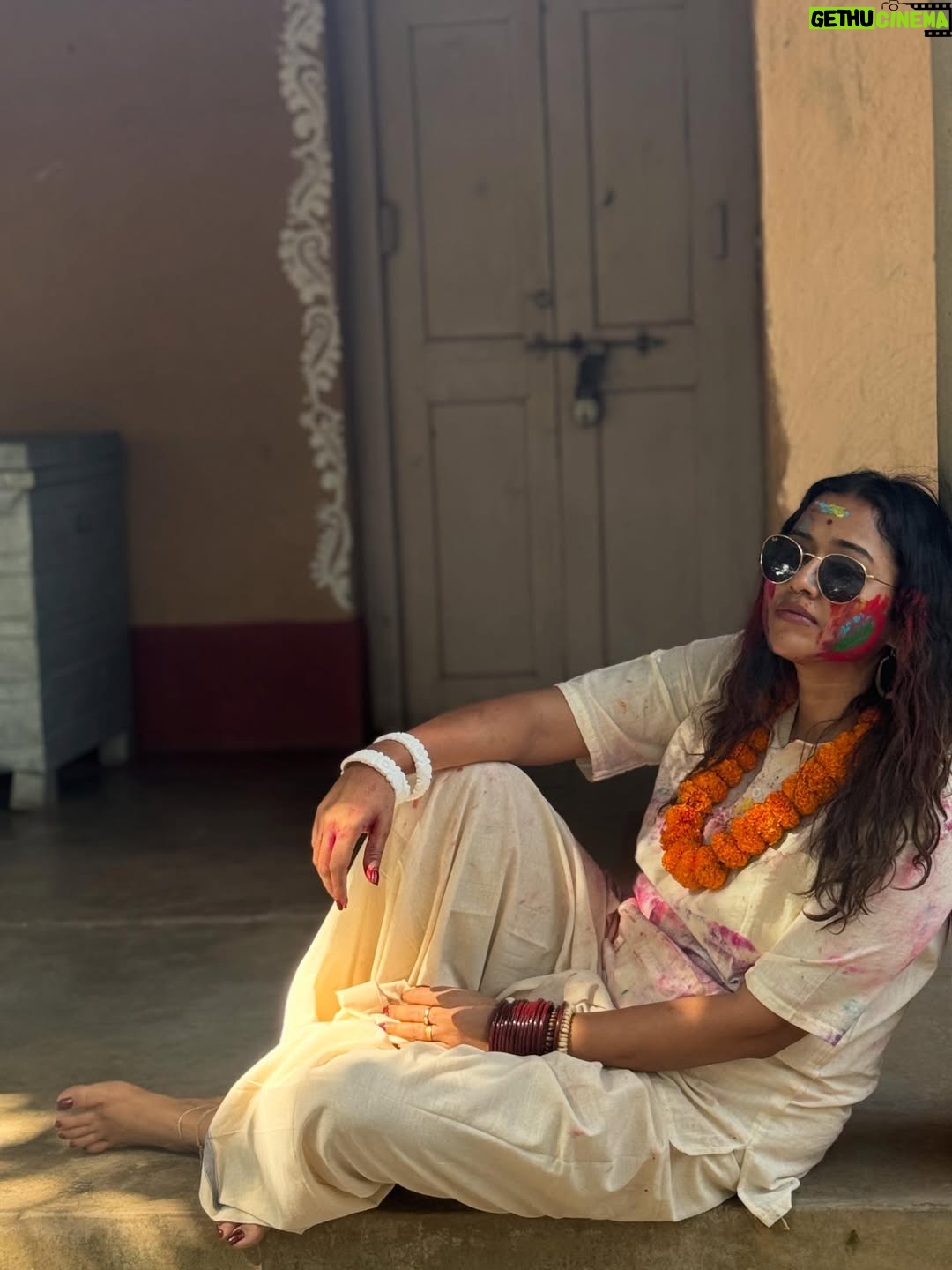 Sohini Sarkar - 54.9K Likes - আমাদের দোল #friendship #spring #shantiniketan  #nature