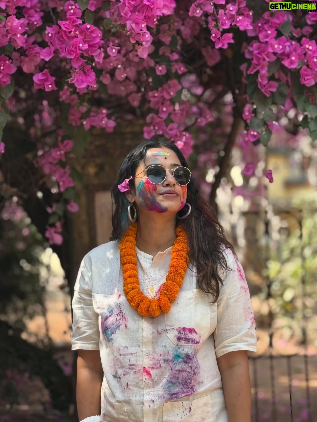 Sohini Sarkar - 54.9K Likes - আমাদের দোল #friendship #spring #shantiniketan  #nature