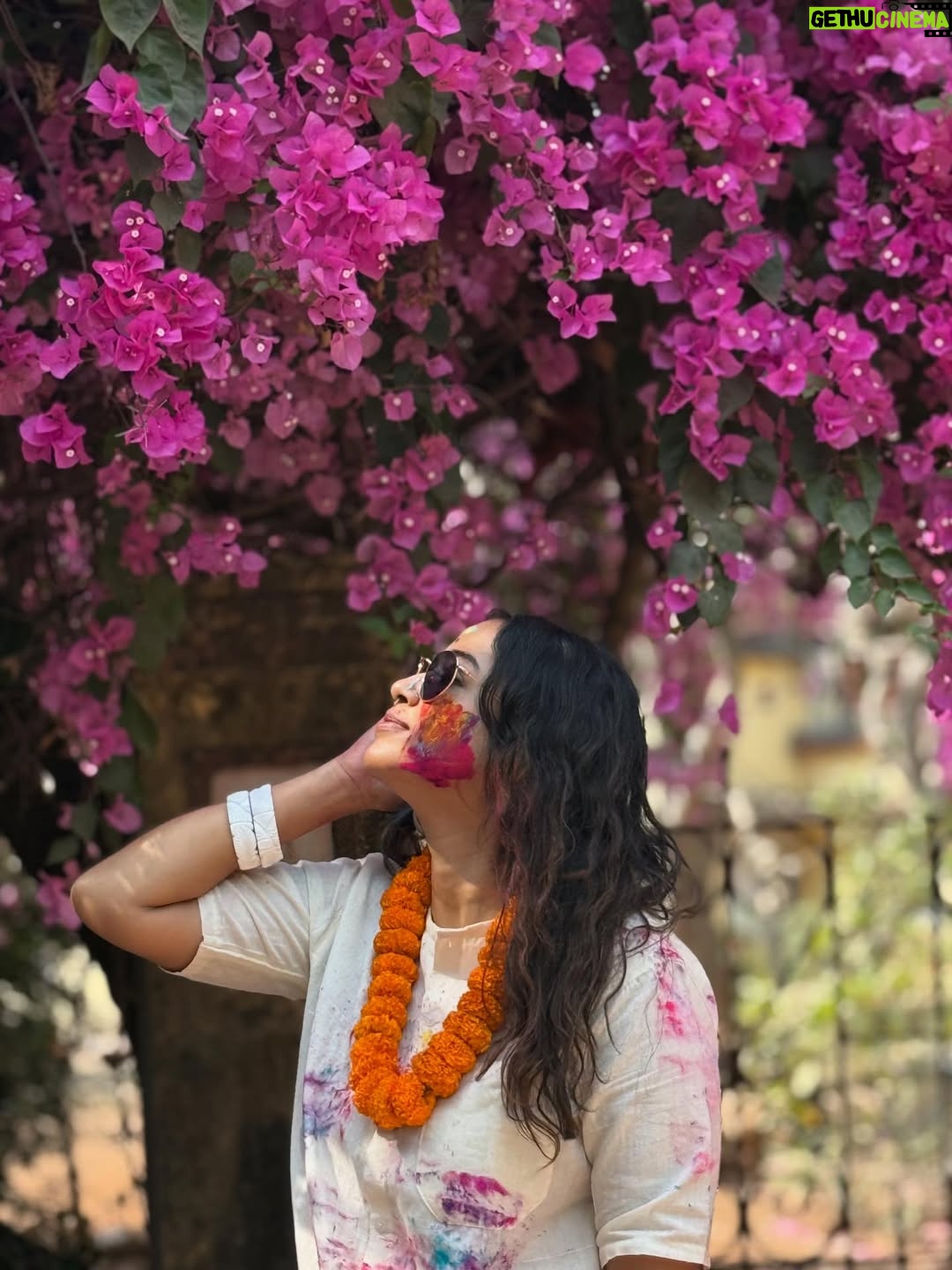 Sohini Sarkar - 54.9K Likes - আমাদের দোল #friendship #spring #shantiniketan  #nature