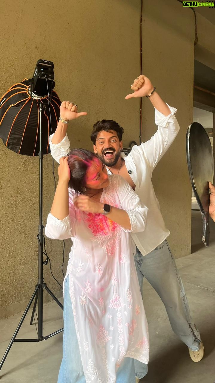 Sonakshi Sinha - 1.1 Million Likes - Rizta easy hai humara rishta chaotic hai😂
Happy Holi!

#Ather #Rizta #Ad