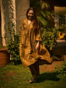 Actress Sonalee Kulkarni HD Photos and Wallpapers March 2026