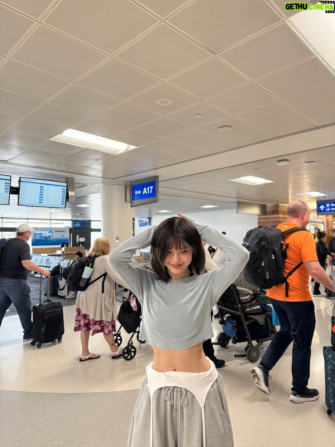 Song Hayoung - 193.9K Likes - 🍀☘️2025👋