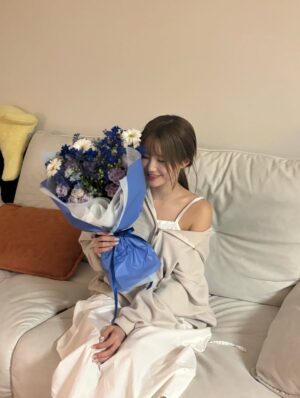 Song Hayoung Instagram - 🍀☘️2025👋