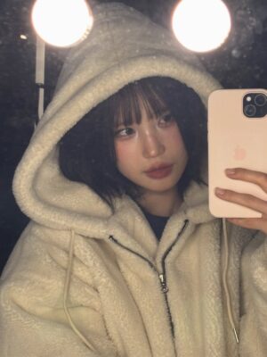 Song Hayoung Instagram - 🍀☘️2025👋