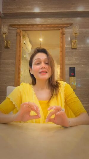 Sonu Kakkar Instagram - Happy Vasant Panchami everyone 🌸 May Goddess Saraswati bless us all 🙏🏻

#vasantpanchami #sonukakkar #saraswati #mantra