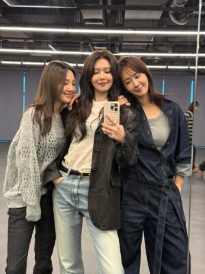 Sooyoung Choi Instagram - 무리수라고한사람나와