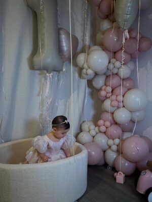 Sophia Grace Brownlee Instagram - athena rose turns 1 💕 🎀 🤍 🩰 🩷