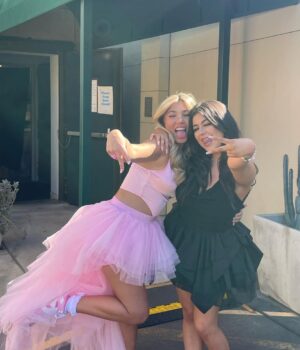 Sophia Grace Brownlee Instagram - ITS OFFICIAL , me and @rosiergm are on @theellenshow for the LAST TIME EVER 💗 so excited for you all to see us on there today! thankyou @theellenshow for giving me so many amazing opportunities I’ll forever be great full and thanks to my cousin @rosiergm for being along side me through everything I wouldn’t have been able to do it without you , love you lots 💗💗