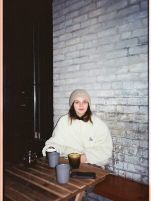 Sophie Nélisse Instagram - Snowflakes & outtakes