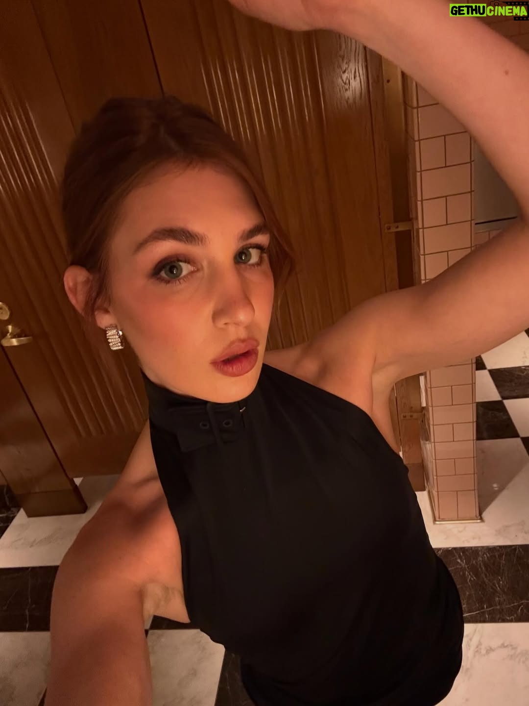 Sophie Nélisse - 171K Likes - For shits and giggles
