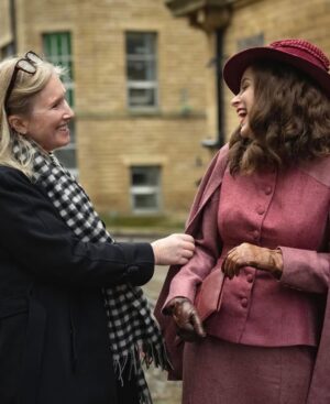 Sophie Rundle Instagram - What can you even say about Peaky Blinders at this point? Ada Shelby you’re a hell of a gal. ❤️🔥☄️✨ The Immortal Man is out now on @netflix and if you’re a Peaky fan then it’s all for you and all because of you and well… You’re a Shelby too y’know. Put the fucking film back on. 🔥