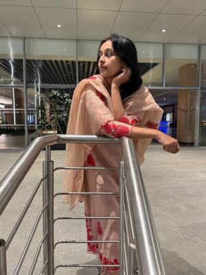 Sri Divya Instagram - 👗 @btt_speaks