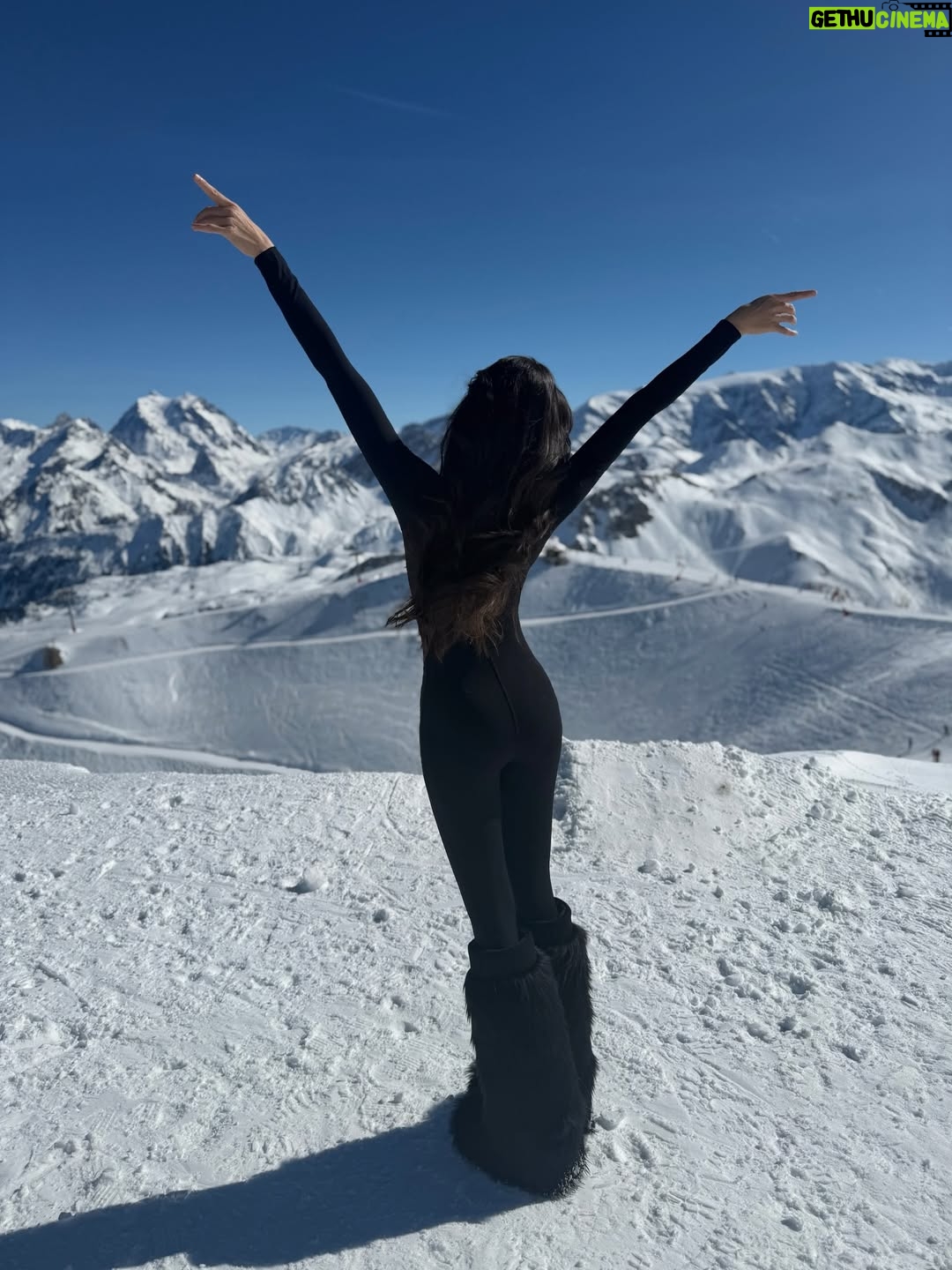 Sririta Jensen - 65.4K Likes - ❄️☃️🍧🏔️