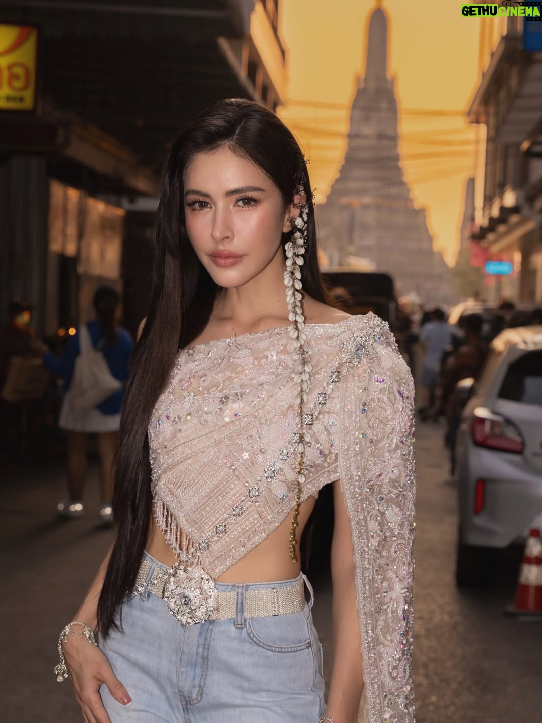 Sririta Jensen - 122.5K Likes - 🙏🏻