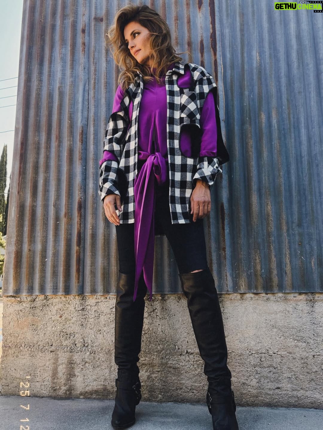 Stana Katic - 19.5K Likes - 3, 2, 1…👢 #boots #fashion #punk